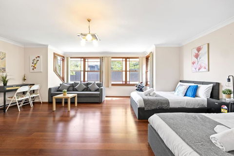 Quadruple Room W Ensuite In Gordon Near Train & Bus - Tourism Cairns 3