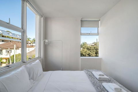 Quaint 1BD On The Doorstep Of Manly Beach - Tourism Cairns 3