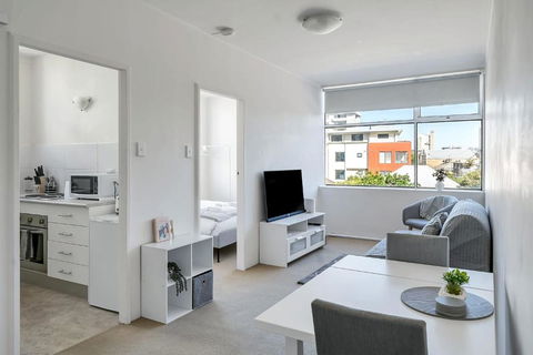 Quaint 1BD On The Doorstep Of Manly Beach - Tourism Cairns 2