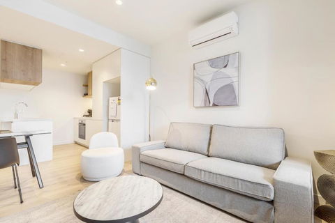 Quaint Stylish Hideout In Trendy South Melbourne - Tourism Cairns 2