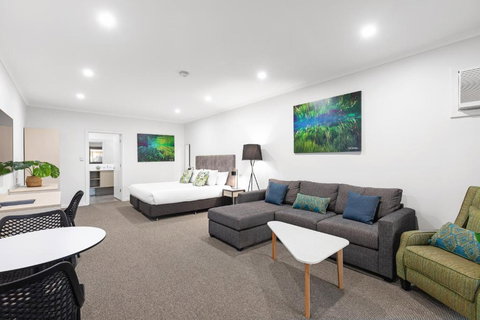 Presidential Motel - Tourism Cairns 0