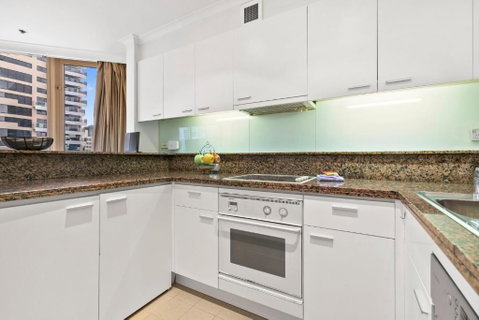 Quay West 2302 Self-Catering - Tourism Cairns 1