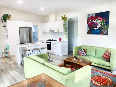 Quiet Private Nimbin Townhouse - Tourism Cairns 0