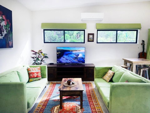 Quiet Private Nimbin Townhouse - Tourism Cairns 1