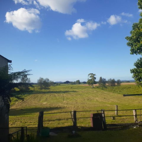 QUIET PROPERTY BY THE RIVER - Tourism Cairns 1