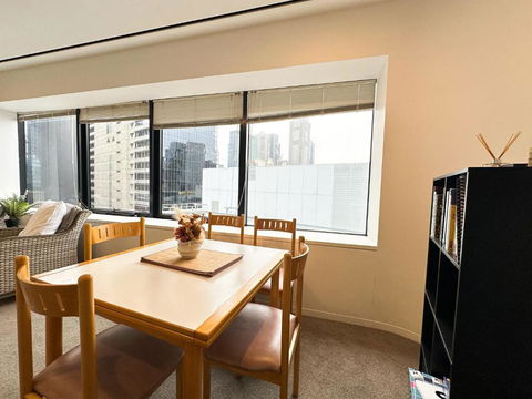 QV Central Oasis Contemporary City Getaway - Tourism Cairns 1