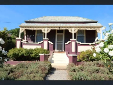 R&R Blue Diamond Luxury Cottage Maryborough, Vic - Tourism Cairns 0
