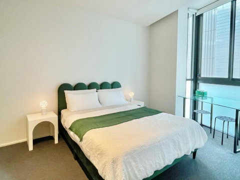 RARE Luxury Waterfront Living - Tourism Cairns 2