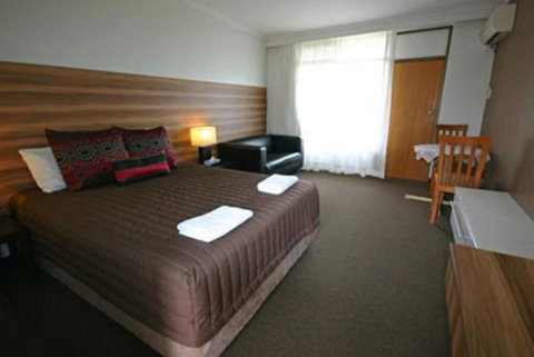 Red Cedars Motel - Tourism Cairns 2