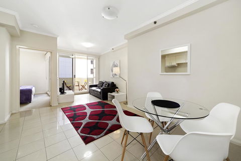 Astra Apartments Sydney - Kent Street - Tourism Cairns 1