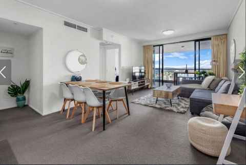AU1 - Long Stay W Balcony RiverViews Fast WiFi - Tourism Cairns 1