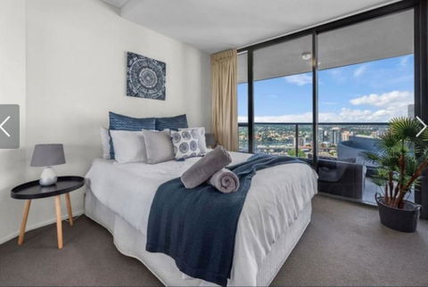 AU1 - Long Stay W Balcony RiverViews Fast WiFi - Tourism Cairns 3