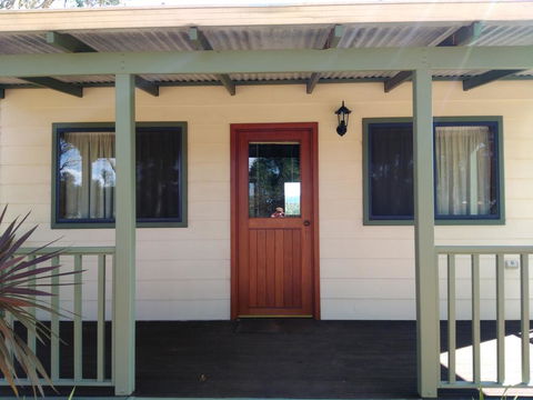 Augusta Chalet - Tourism Cairns 1