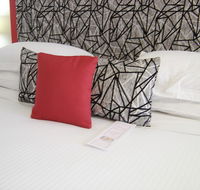 Avaleen Lodge Motor Inn - Tourism Cairns