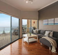 Avoca Heights House /// 4 BDR 2.5 BTH // Direct Ocean Views - Tourism Cairns