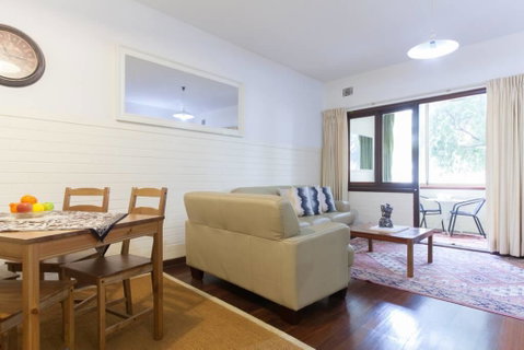B2 Broadway Abode Close To Swan River, UWA & Hospitals - Tourism Cairns 1