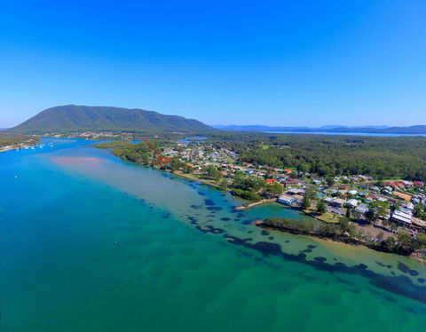 BANYANDAH 557 Ocean Drive NH - Tourism Cairns 1