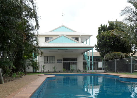 Bargara Beach Motor Inn - Tourism Cairns 0