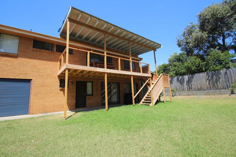 BARRELS AT BOOMERANG - Tourism Cairns 3