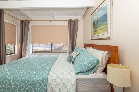Batehaven Beach House - Tourism Cairns 3