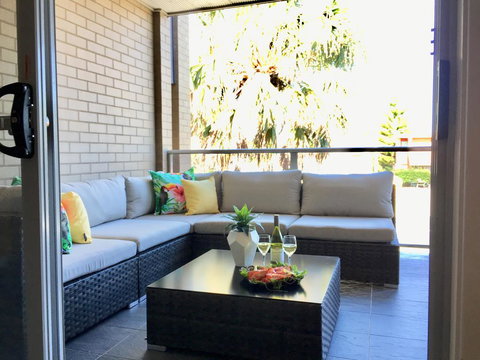 Batemans Bay Apartment - Tourism Cairns 1