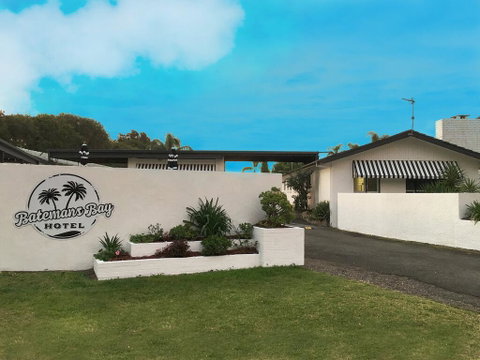 Batemans Bay Hotel - Tourism Cairns 0