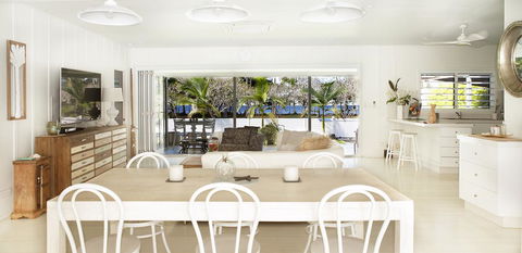 Bathers Across The Bay From Port Douglas - Tourism Cairns 1