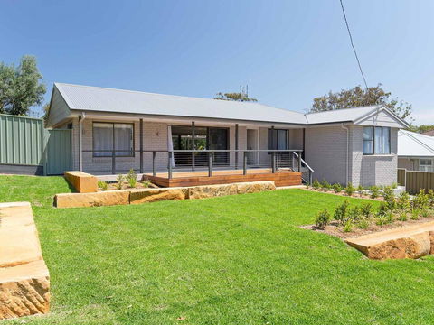 Bay Dream Believer', 16 Verona Road - Pet Friendly, Boat Parking & WIFI - Tourism Cairns 3