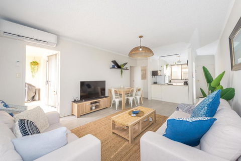 Bay Village 2 - Shoal Bay - Tourism Cairns 2