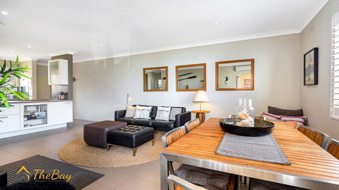 Bay Village No.7 Shoal Bay - Tourism Cairns 3