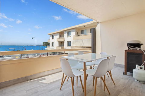 Bay Village, Unit 11/47 Shoal Bay Road - Tourism Cairns 3