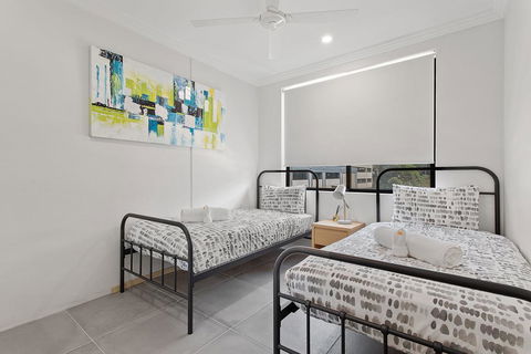 Bay Village, Unit 11/47 Shoal Bay Road - Tourism Cairns 2