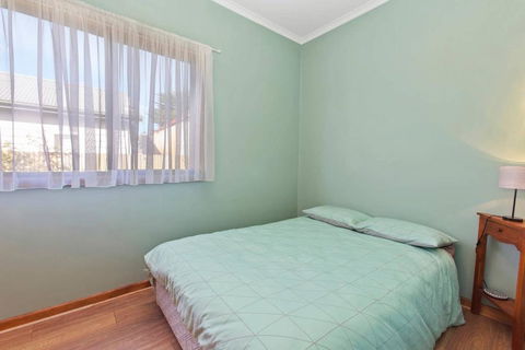 BAY YARD - Large Yard, Wifi, Family Friendly. - Tourism Cairns 2