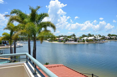 Bayz Maroochy Waters - Tourism Cairns 0