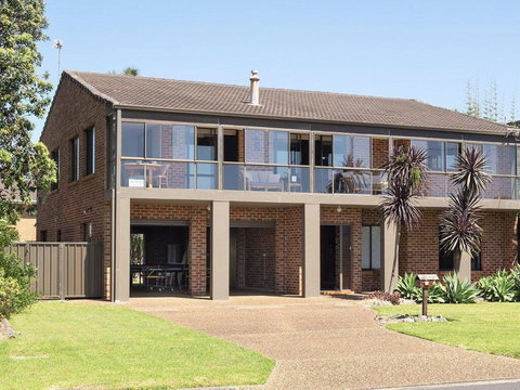 Beach House On Jones Beach - Kiama Accommodation - Tourism Cairns 0