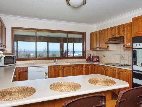 Beach House On Jones Beach - Kiama Accommodation - Tourism Cairns 3