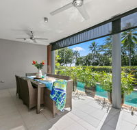 Beachfront Apartment with Ocean Views - Tourism Cairns