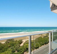 Beachfront Apt Main Beach - Tourism Cairns