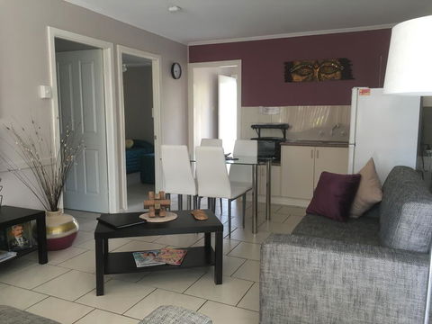 Beachlander Holiday Apartments - Tourism Cairns 3