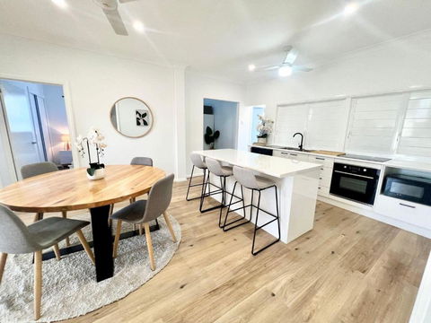 Renovated Queenslander - Upstairs 2km To Stadium - Tourism Cairns 0