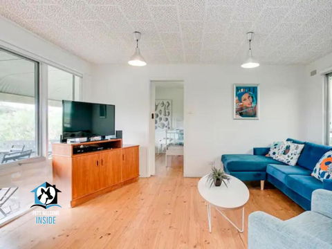 Retro Groovy Pad Pt Elliot - Tourism Cairns 1