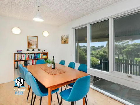 Retro Groovy Pad Pt Elliot - Tourism Cairns 3