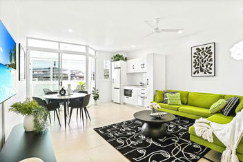 Reefside At 201 Lake Street with Tourism Cairns