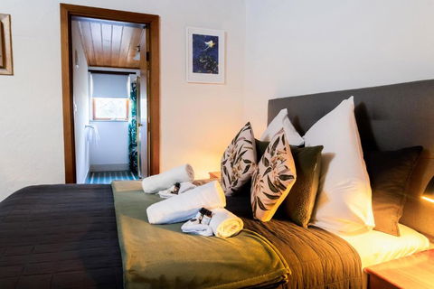 Reillys Wines Heritage Cottages - Tourism Cairns 3