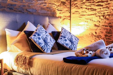 Reillys Wines Heritage Cottages - Tourism Cairns 0