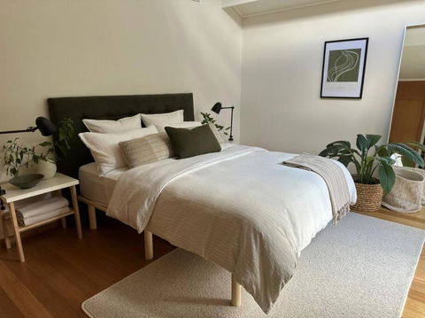Relaxed And Stylish -self Check In, Secure Parking - Tourism Cairns 1