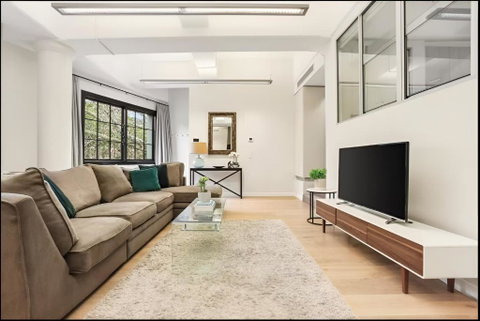 Renovated Warehouse Conversion In Heart Of Sydney - Tourism Cairns 1