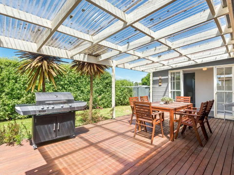 Resarf Retreat - Tourism Cairns 1
