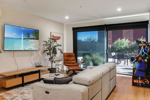 Retreat On Bellerine I Corporate Or Getaway - Tourism Cairns 0