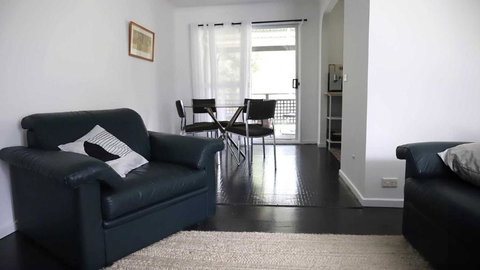 Retro Beach House - Macmasters Beach - Tourism Cairns 2